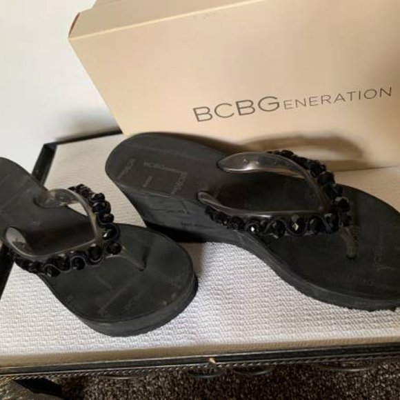 Women's BCBG BG-Saria Fume Transparent Black Jelly 3" Thong Sandals 8M - Picture 2 of 5